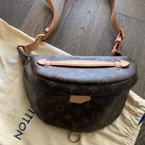 2️⃣8️⃣0️⃣0️⃣Authenticate LV Bumbag